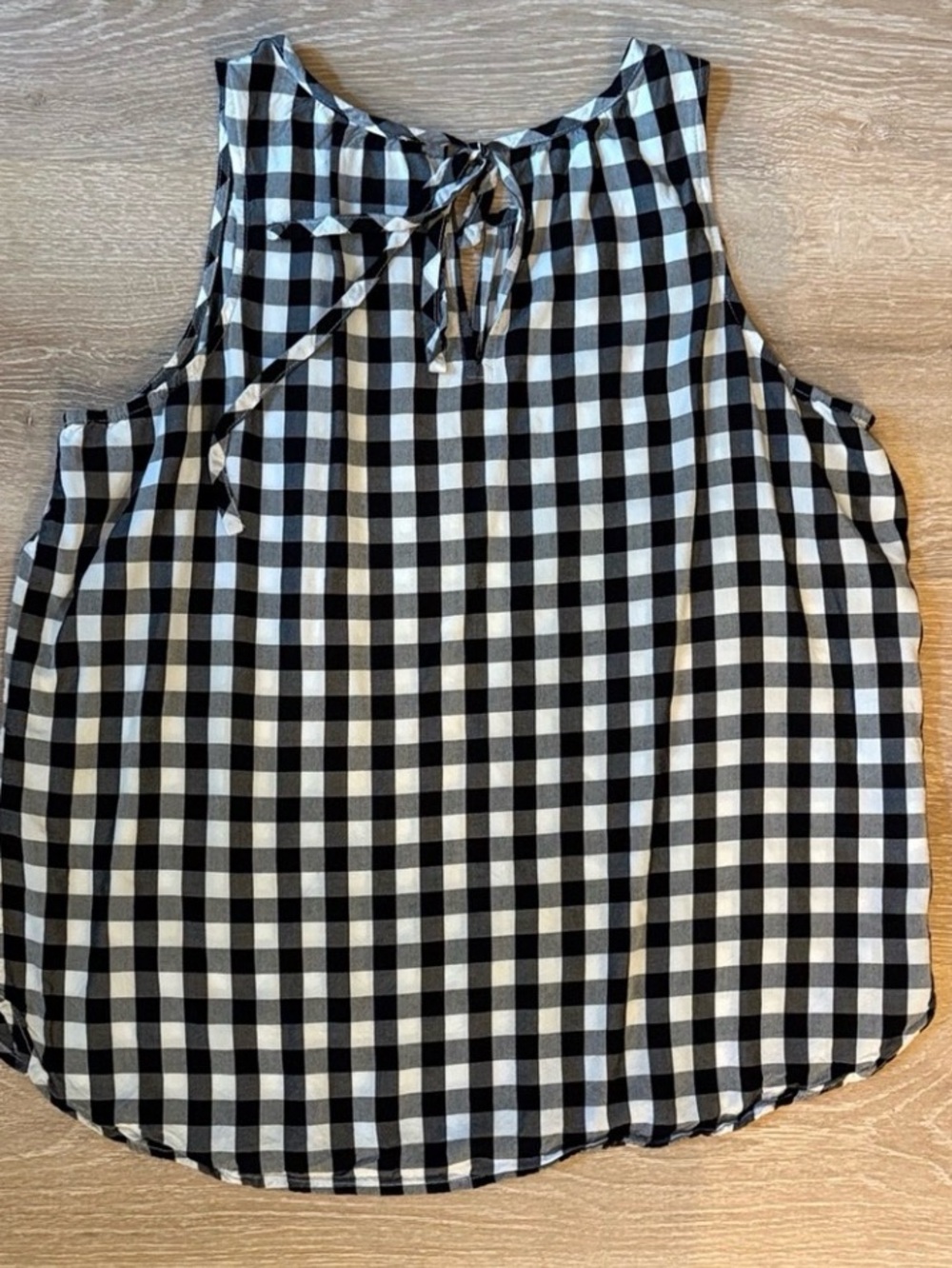 LOFT Black & White Checkered Gingham Sleeveless Blouse/Shell